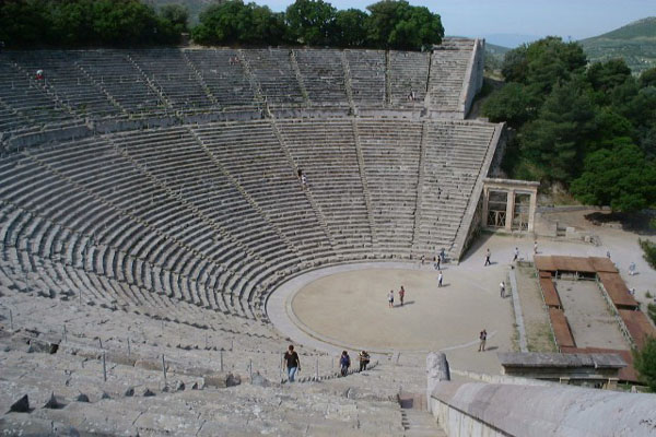 Archivo:Greece Epidauros - ancient theatre.jpg