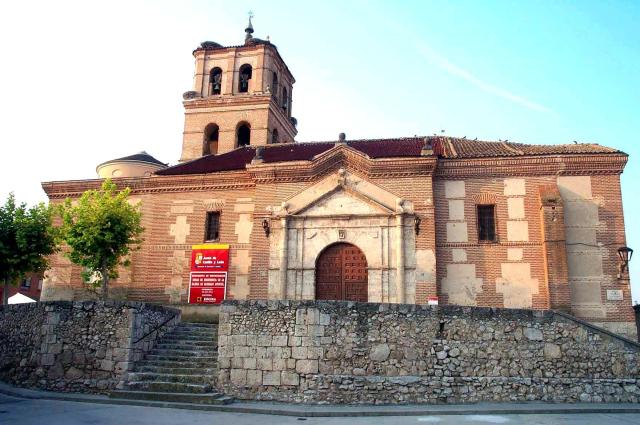 Archivo:Iglesia de Santiago.Alcazaren.jpg