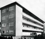 Edificio plurifamiliar en el WUWA (1929) junto con Paul Heim.