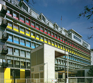 Archivo:LeCorbusier.Edificio-Armée-du-Salut-Palais-du-Peuple.jpg