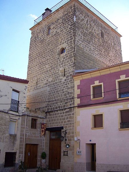 Archivo:Torre Fuerte - Baños de Rioja.JPG
