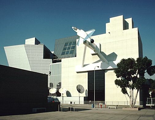 Archivo:FrankGehry.MuseoAeroespacialCalifornia.jpg