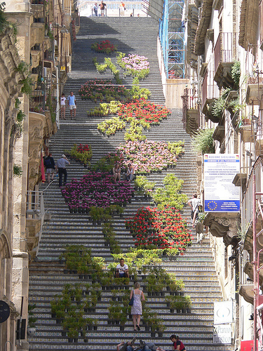 Archivo:Escalinata Castilgirone.jpg