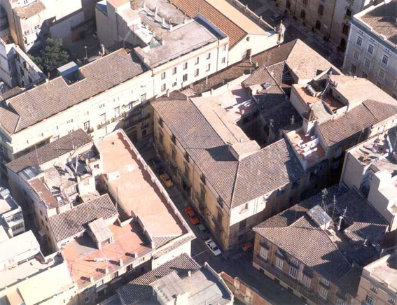 Archivo:Palacio de los Catalá de Valeriola.jpg