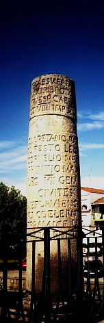 Columna de Trajano, en el puente romano de Aquae Flaviae (Chaves).