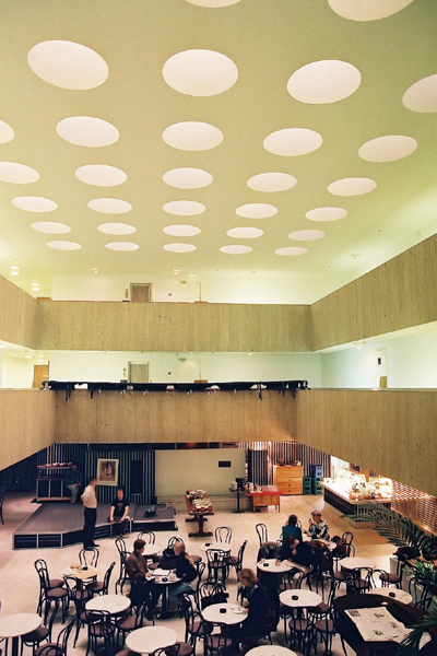 Archivo:Aalto.EdificioRautatalo.2.jpg
