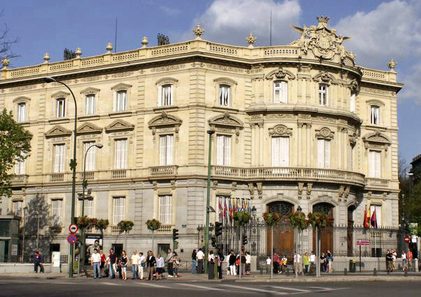 Archivo:Palacio de Linares recortada.jpg