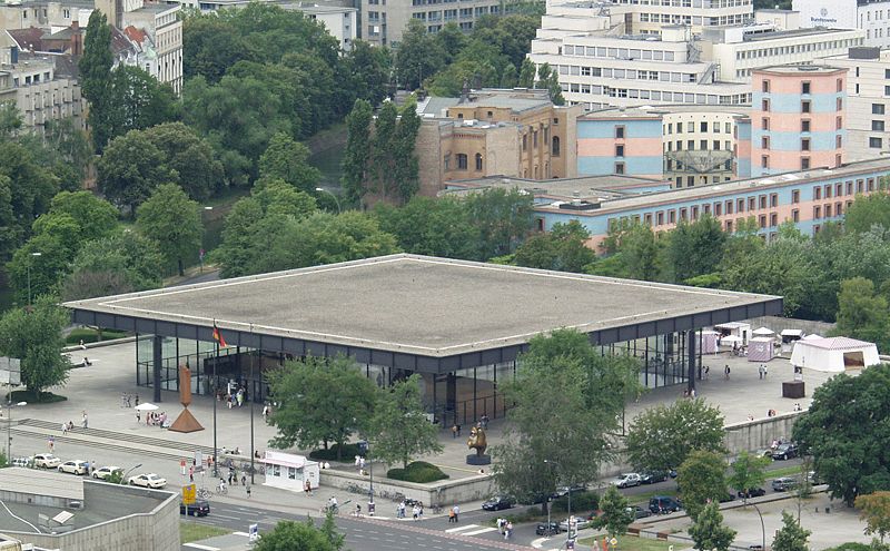 Archivo:Neue Nationalgalerie Berlin - von oben.jpg