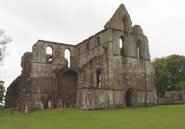 Archivo:Dundrennan Abbey.jpg