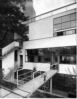 Archivo:LeCorbusier.Casa Planeix.3.jpg