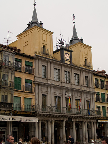Archivo:Ayuntamiento de Segovia.jpg