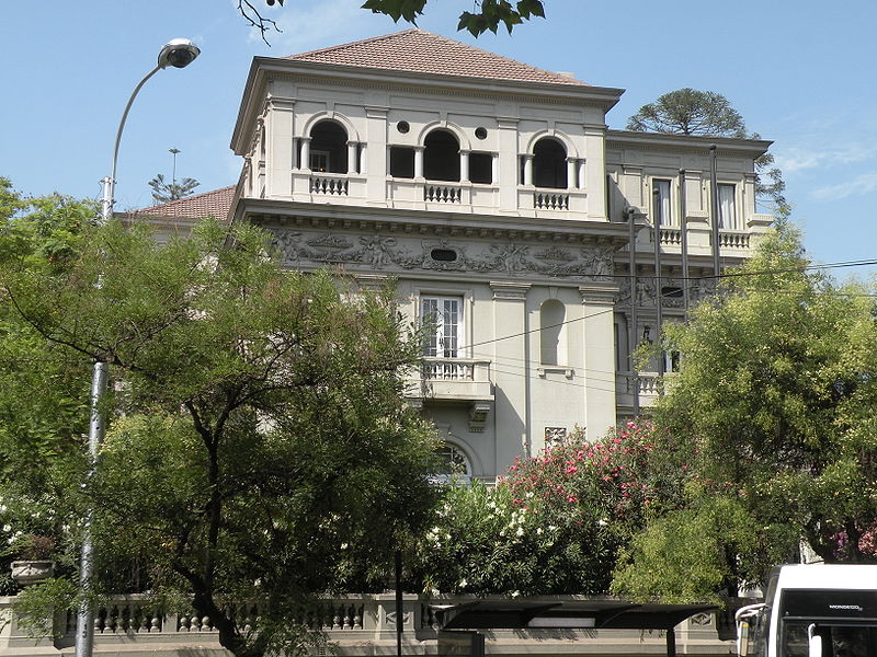 Archivo:Palacio Bruna.JPG
