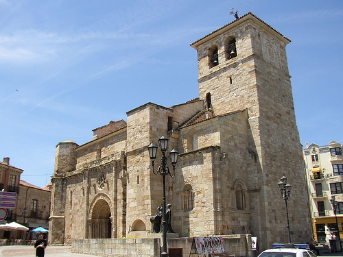 Archivo:Iglesia de San Juan de Puerta Nueva.jpg