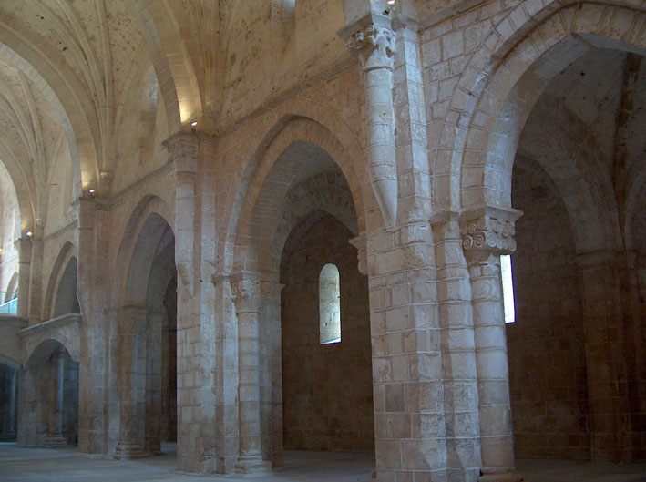 Arcos formeros de la iglesia del Monasterio de Sacramenia, Segovia