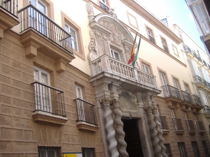 Archivo:Cadiz Casa de las Columnas2.jpg
