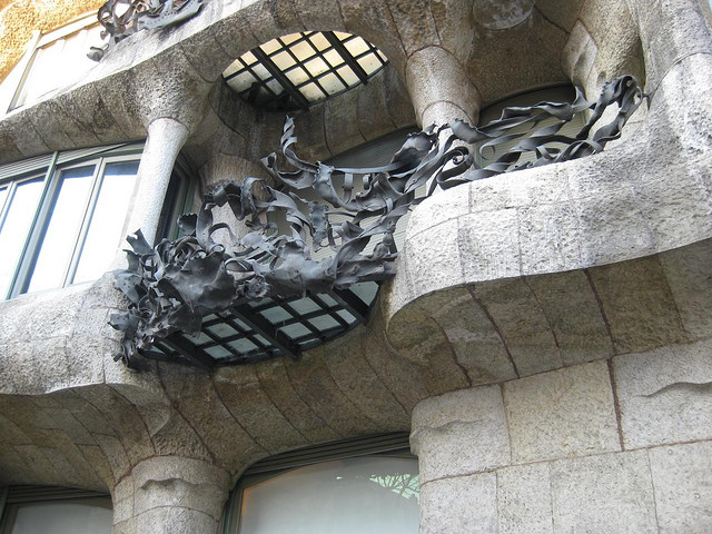Archivo:Gaudi.Casa Mila.4.jpg