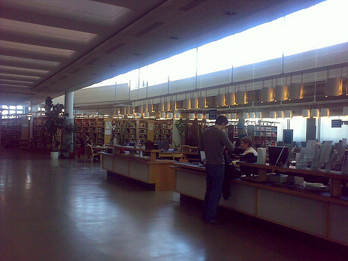 Archivo:Alvar Aalto.Biblioteca de la Universidad Técnica de Otaniemi.2.jpg