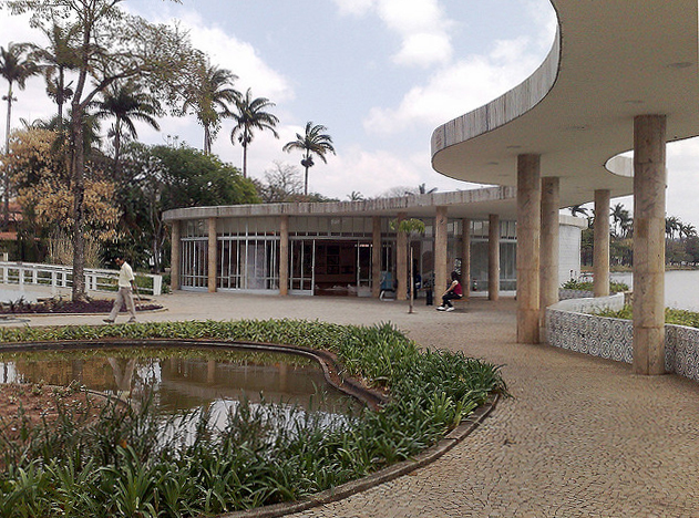 Archivo:Niemeyer.CasaDeBaile.jpg