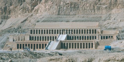 Archivo:Egypt.HatshepsutsTemple.01.jpg