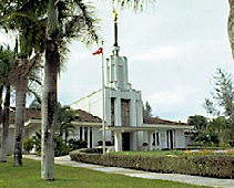 Archivo:Nuku'alofa Tonga Temple.jpg