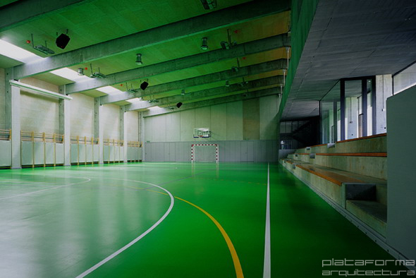 Archivo:3LHD Bale-Valle Sports Hall 02.jpg