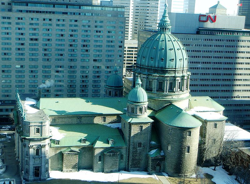 Archivo:Marie-Reine-du-Monde de Montréal.JPG