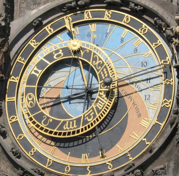 Archivo:Orloj-AstronomicalDial.jpg