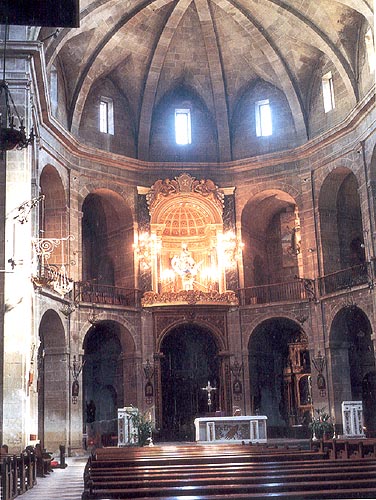 Archivo:San nicolas de Bari.Interior.jpg