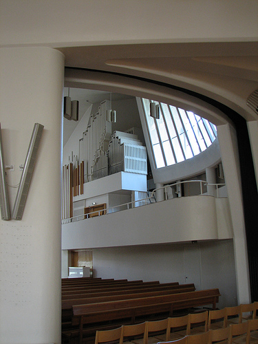 Archivo:Aalto.Iglesia de las Tres Cruces.6.jpg