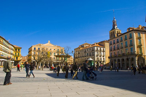 Archivo:Plaza Mayor de Segovia.jpg
