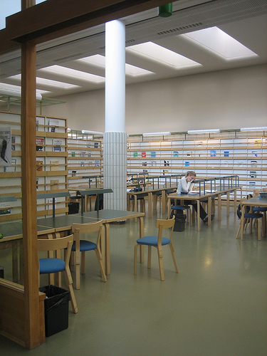 Archivo:Alvar Aalto.Biblioteca de la Universidad Técnica de Otaniemi.3.jpg