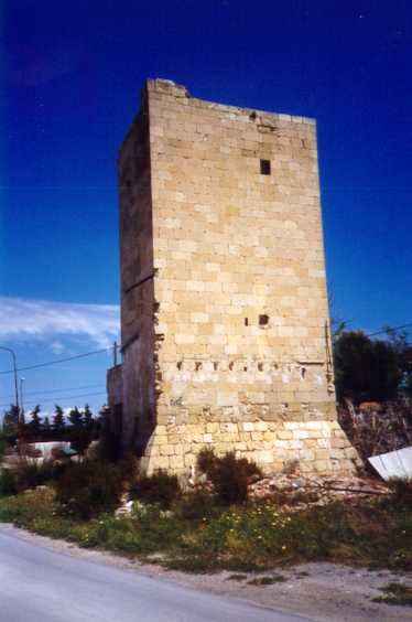 Archivo:Torre El Ciprés (Alicante).jpg