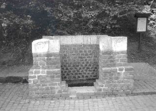 La fuente en Grüner Pütz está señalada con un pozo romano.