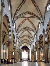La nave central de la iglesia, de estilo gótico