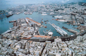 El viejo Puerto de Génova, vista aérea (Publifoto)