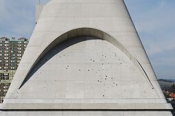 Le Corbusier.Iglesia Saint Pierre.1.jpg