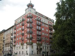 Edificio de viviendas en calle Domenichino, Milán (1928-1933) junto con Emilio Lancia