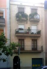 Edificio de viviendas en calle Benavent, Barcelona (1928)