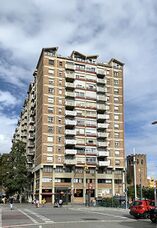 Edificio de viviendas en avenida Meridiana, Barcelona (1961-1963)