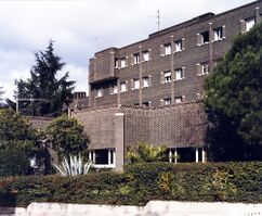 Colegio Mayor Santa María del Espíritu Santo, Madrid (1968-1969), junto con José de la Mata Gorostizaga.
