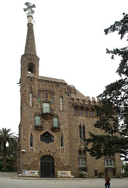 Archivo:Gaudi.Bellesguard.2.jpg