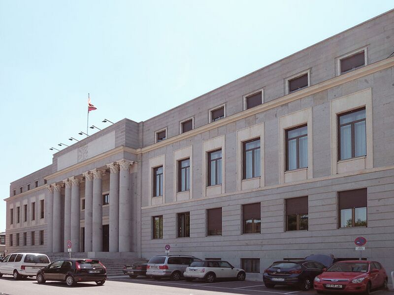 Archivo:Edificio central del CSIC (Madrid) 01.jpg