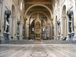San Giovanni in Laterano .interior.jpg