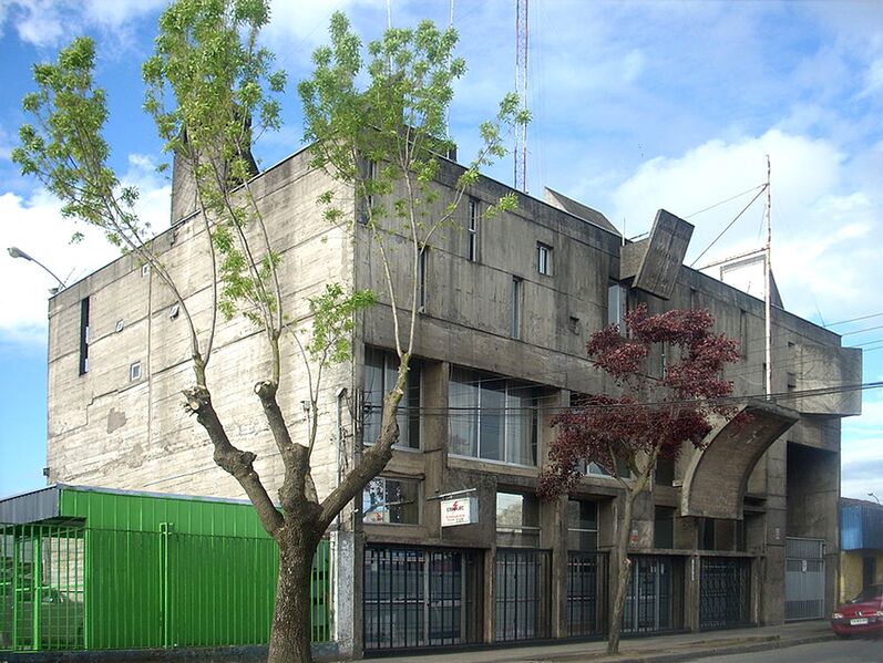 Archivo:Vista General del Edificio de la Cooperativa Eléctrica de Chillán.JPG