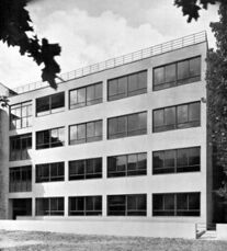 Escuela Municipal en Brno (1931)