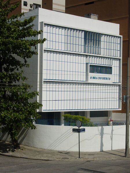 Archivo:Niemeyer.ObraDoBerco.jpg