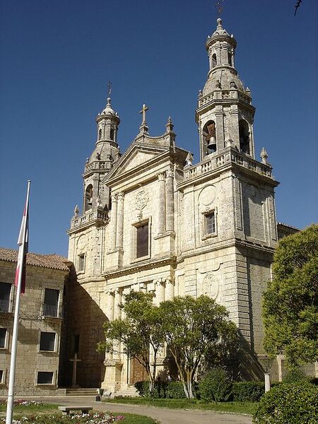 Archivo:Monasterio La Espina, fachada.JPG