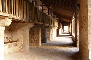 Monasterio de LLuc.pasillo.jpg