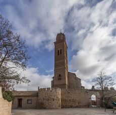 Torre de la iglesia de San Pedro Apóstol, Romanos.