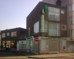 Farmacia y tienda de alimentación, Ostende (1948)